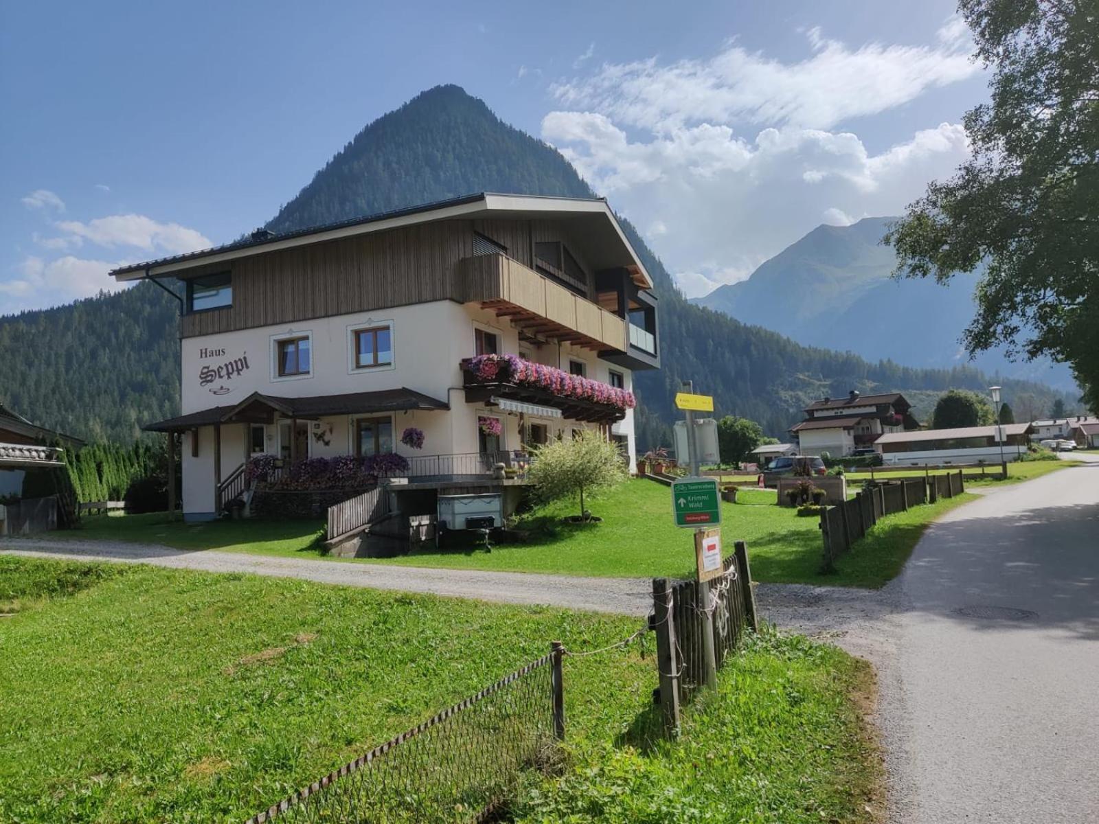 Haus Seppi Otel Neukirchen am Großvenediger Dış mekan fotoğraf